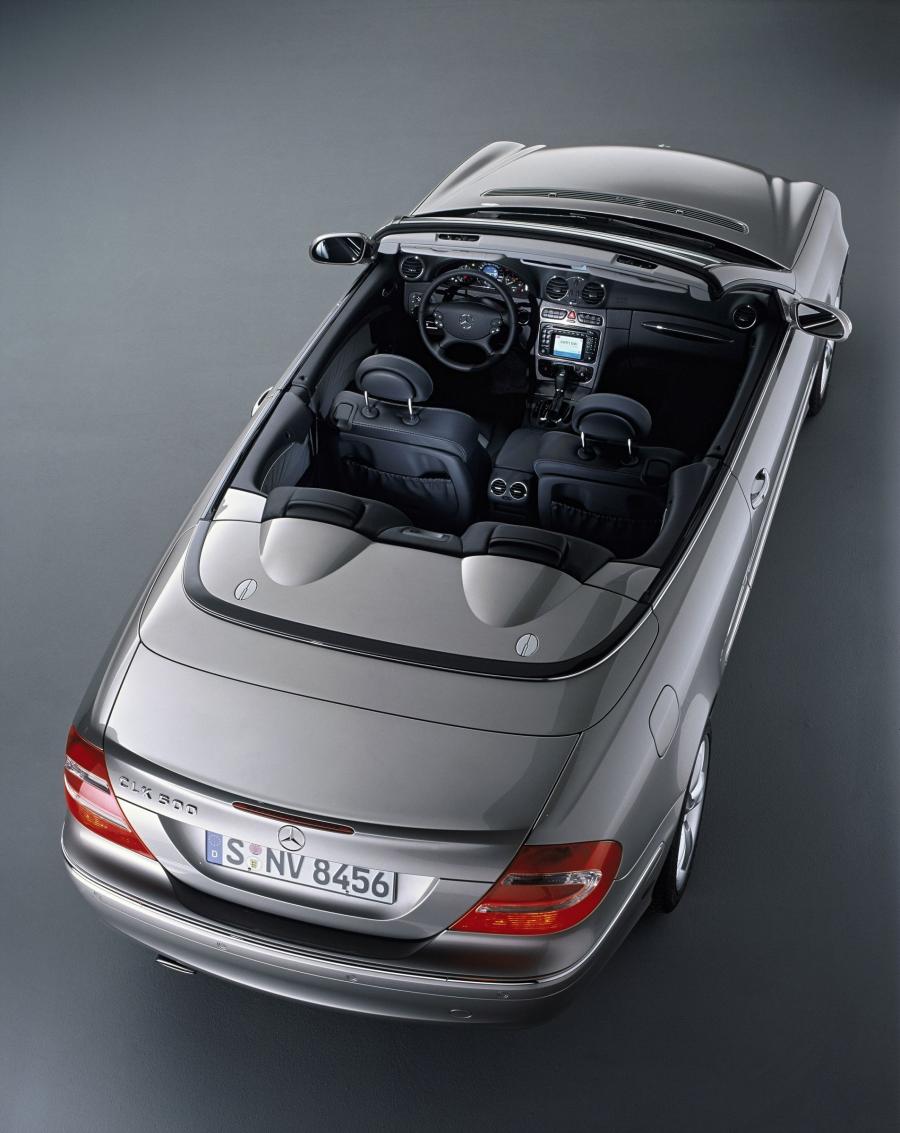  Mercedes-Benz CLK-Class Cabriolet 2004 года  (фото 37 из 164)